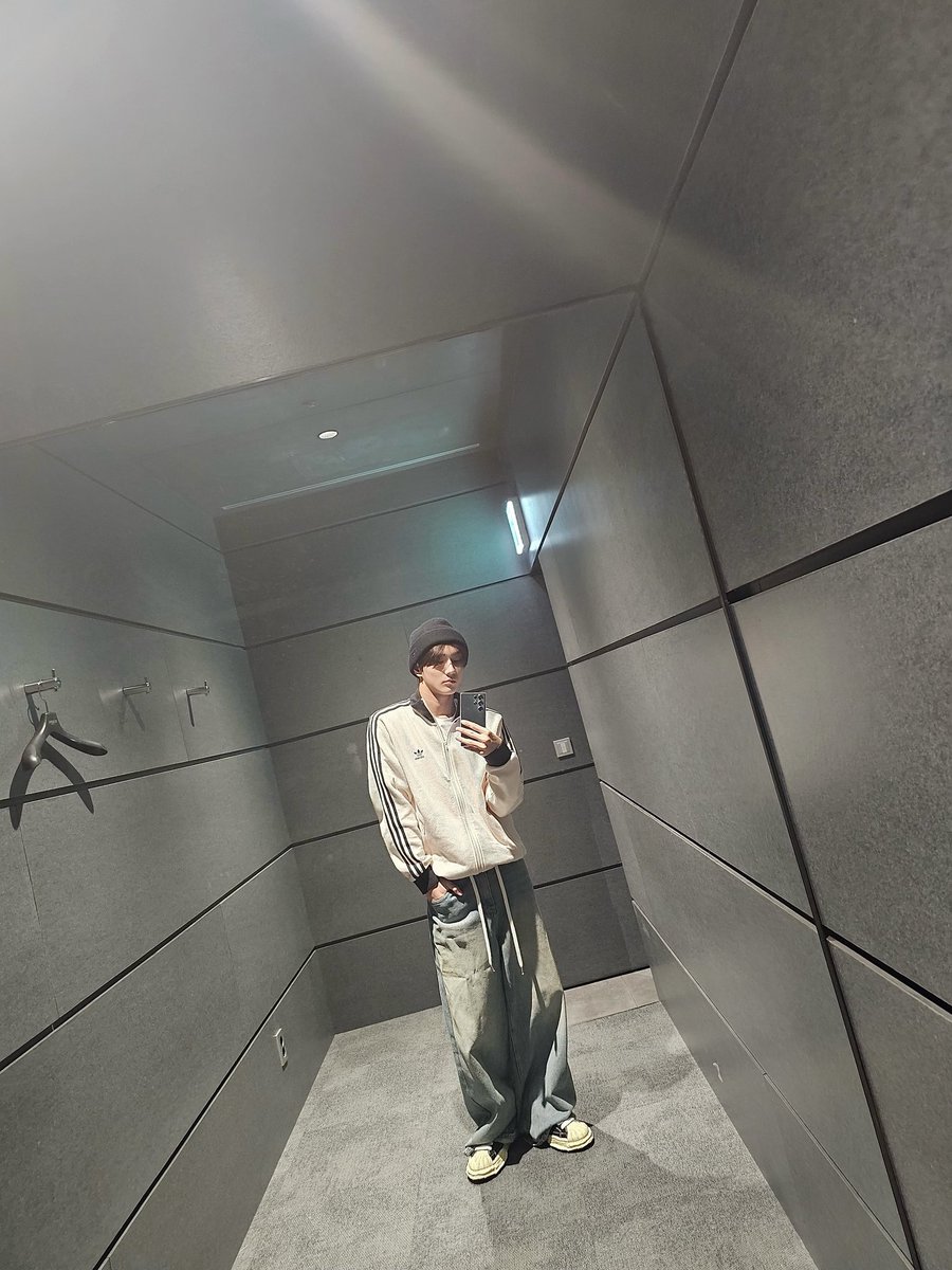 jkwnfeed's tweet photo. he learned from the master 🤭 https://t.co/2WRGq5DmQf