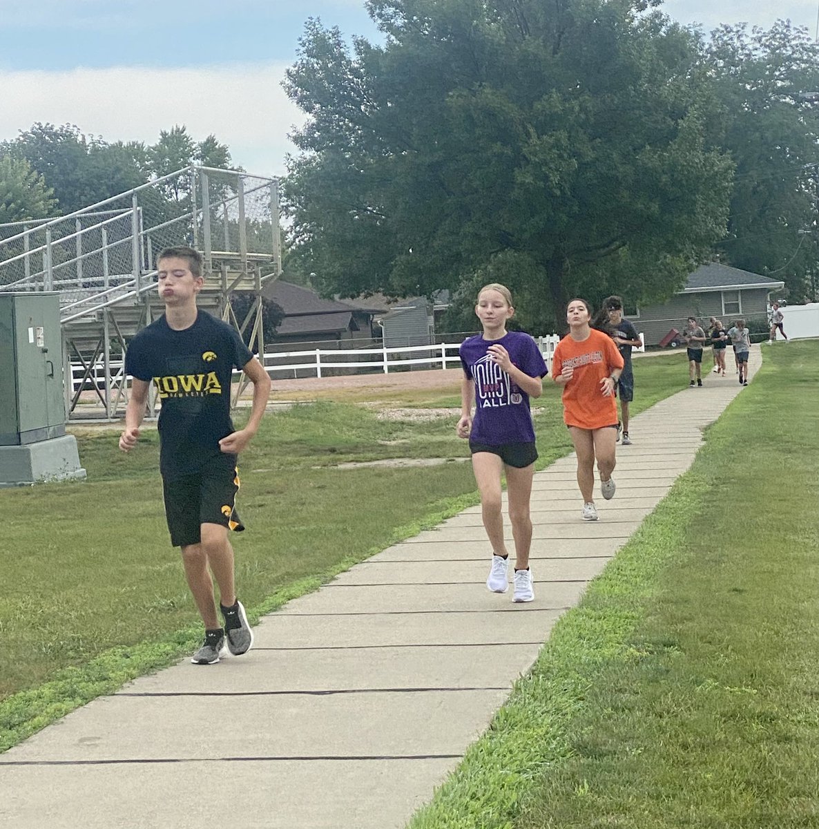 sblmsxc's tweet photo. Day 2 of middle school running camp at SBL. Way to crush it, Warriors! https://t.co/8RIml78Dy9