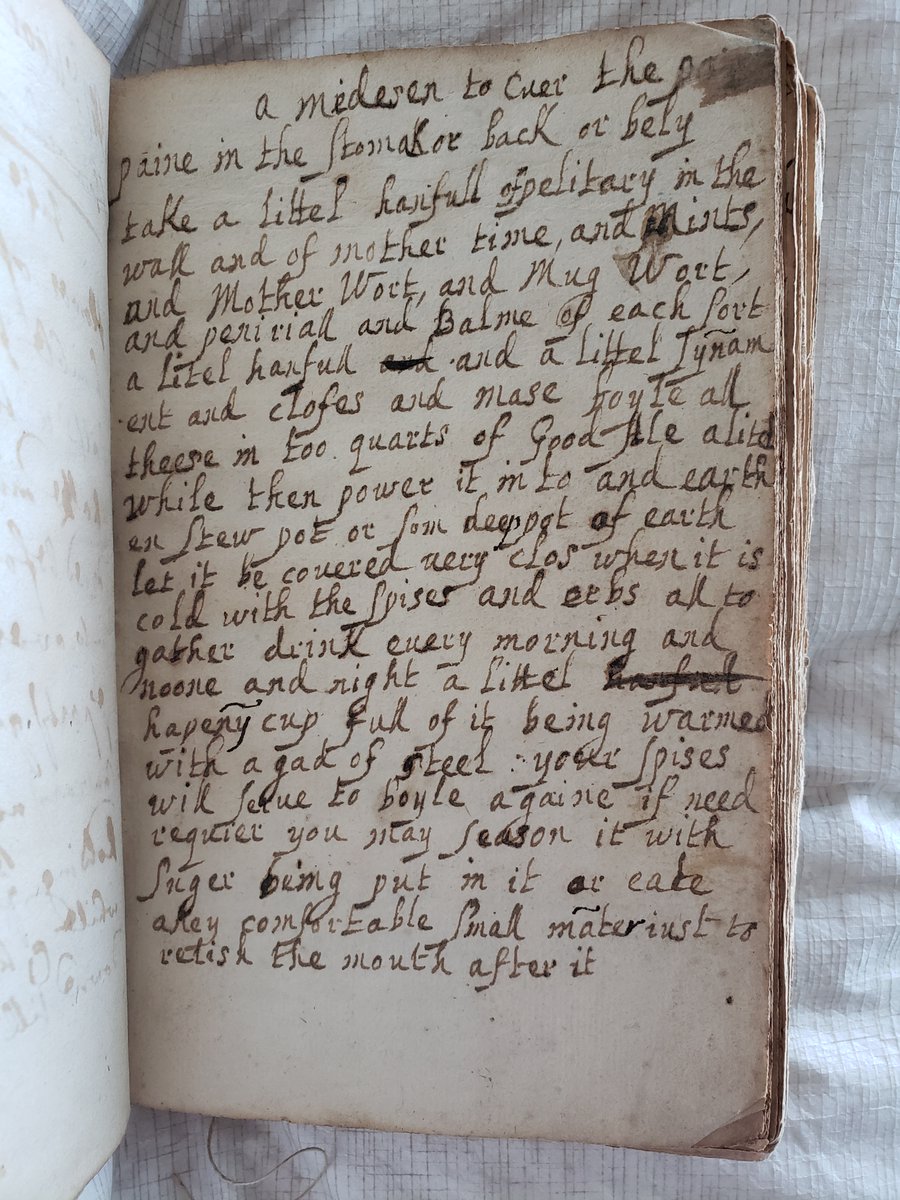 ExploreThePast's tweet photo. We are delighted to share this book of medicinal cures. It was owned by Elesebeth Loggins of Bretforton in the year 1690. Entries are incredibly endearing with phonetic spelling and vernacular dialect. Needless to say, we don't recommend testing these recipes! @TheHiveWorcs https://t.co/W6oZm1VDrG