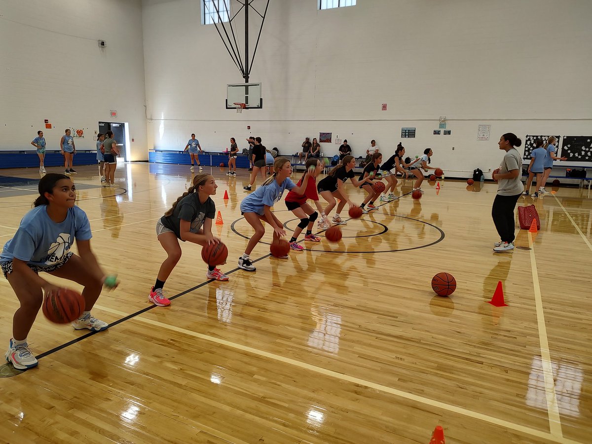 MIpremierbball's tweet photo. What a great final camp of the summer! These ladies put in some serious work and as a result got better. It's so much fun to have them in the gym with the college girls🩵 Tryouts for the 2023/24 season will be October 1st! Info will be posted on the website soon. https://t.co/HUcNJyiGyK