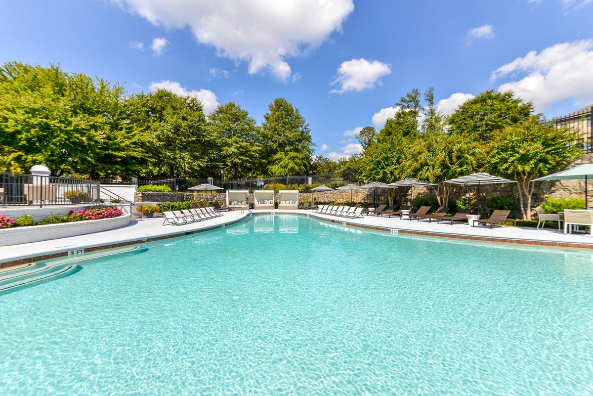 FogelmanProp's tweet photo. Introducing a new addition to our portfolio, the Kendrick Apartments! Among the many VIP amenities is a three-story clubhouse that forms the centerpiece of this stunning community. Learn more here: https://t.co/vhwx7z6wH5 https://t.co/39LLvnJMmk