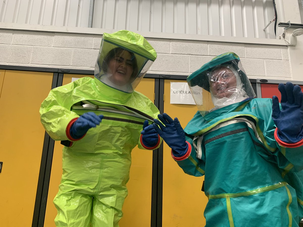 Day 2 of the ParaMEdic project off to an awesome start. Young people learning new skills and getting a genuine insight into some elements of Paramedic training and lifestyle. #futureparamedic <a href="/ParamedicsUK/">College of Paramedics</a> <a href="/NHSHEE_SWest/">NHSE Workforce, Training and Education – SW</a> <a href="/stjohnambulance/">St John Ambulance England</a> @PrincesTrust