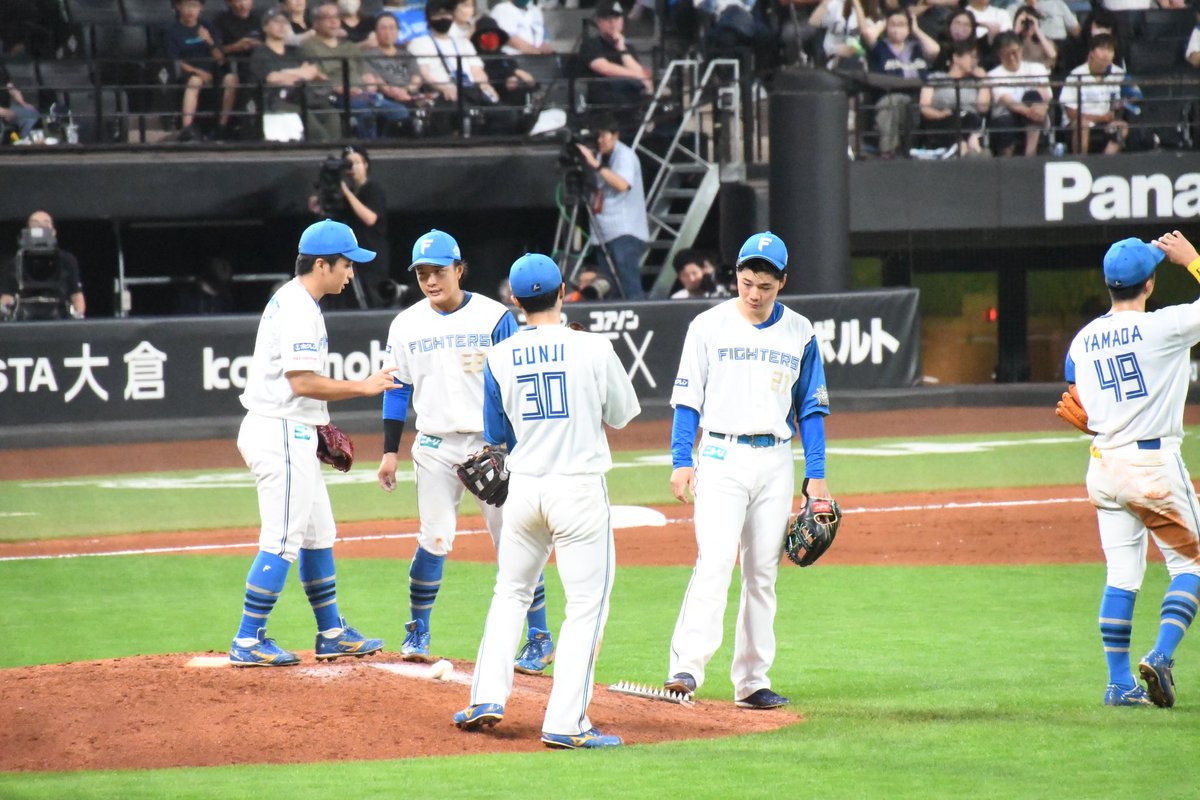 SUMINAFHERO61's tweet photo. #2023年08月09日　
#loveFighters 
#山本拓実
#奈良間大己
#sec116 
#３列目

奈良間くん1年目、山本くんは移籍1年目でお互い気を遣ってる感じが良きです https://t.co/VYsL2wPV7f