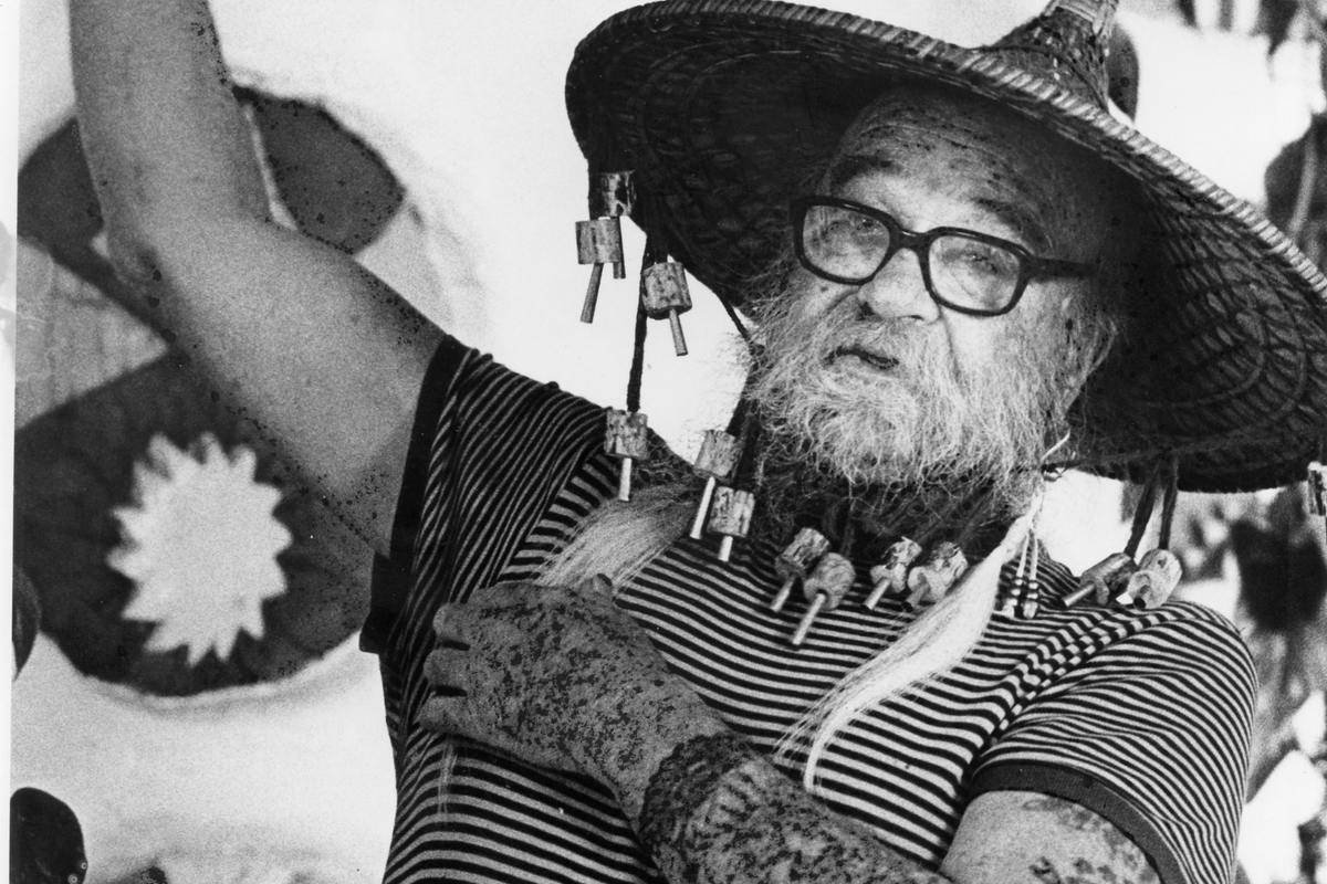 ColumbusState's tweet photo. An upcoming joint art exhibition and Sept. 15-16 opening by the @BartlettCenter and Pasaquan will celebrate the profound impact Pasaquan founder #EddieOwensMartin, known as #StEOM, has had on contemporary artists.
Read more >> https://t.co/mCJzb5d0wV https://t.co/hSe9nviRNz