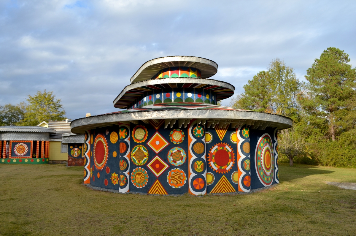ColumbusState's tweet photo. An upcoming joint art exhibition and Sept. 15-16 opening by the @BartlettCenter and Pasaquan will celebrate the profound impact Pasaquan founder #EddieOwensMartin, known as #StEOM, has had on contemporary artists.
Read more >> https://t.co/mCJzb5d0wV https://t.co/hSe9nviRNz