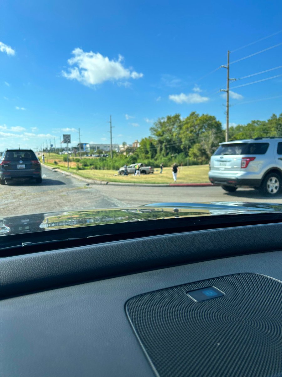 ⚠️CRASH REPORT: Highway 6 feeder Rd southbound near Southwest Parkway. It appears the pickup MAY have rolled over. Injuries unknown. 

📸Amy Howard