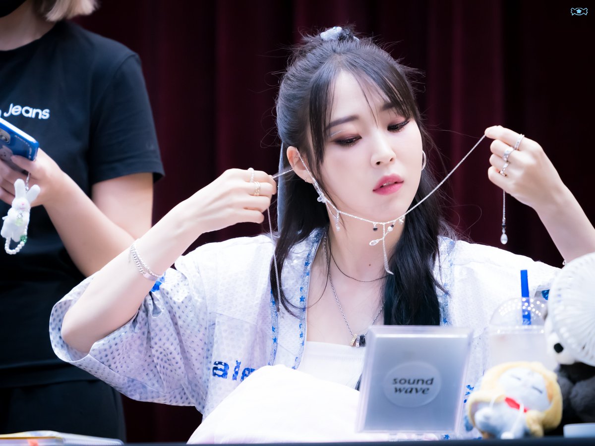 starcandy_moon's tweet photo. 230806 마마무플러스 가양 송도아트홀 팬싸인회 문별

미모가 미쳤다..

#마마무 #마마무플러스 #문별 #MAMAMOO #MAMAMOOplus #MOONBYUL https://t.co/a4iSSZl88n