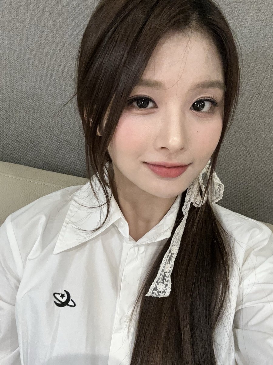 SullyoonEgypt's tweet photo. 23:08:09→[🫧]
انتهى

#SULLYOON #설윤 #NMIXX             #NSWER #SULLYOON_Egypt
•🦋 https://t.co/ZsDpEBAow2