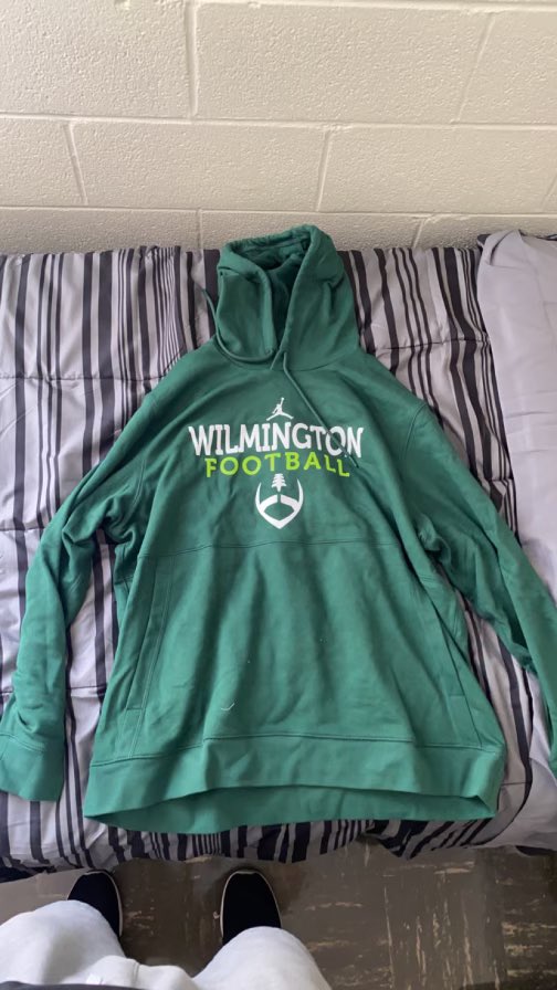 AshtonLindman99's tweet image. Gearing up!! I will be rocking #90 this year!! Ready to get to it! #DubC  #QuakerStyle #Football #defense