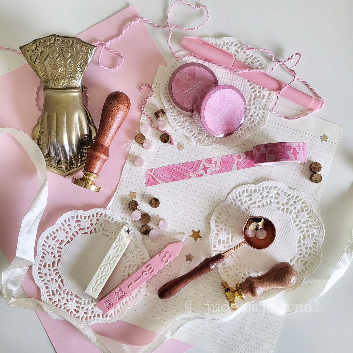 obiwanrules's tweet image. Hi twitter, I opened my store 3 years ago from tomorrow!! 🥳🥳🥳I sell cute stickers, washi tape and polcos and I'll be having a sale. (use discount JUDEAMJOURNAL3 to get 20% off) 😀
Please share this if you know a friend who is a fan of stationery 🩷