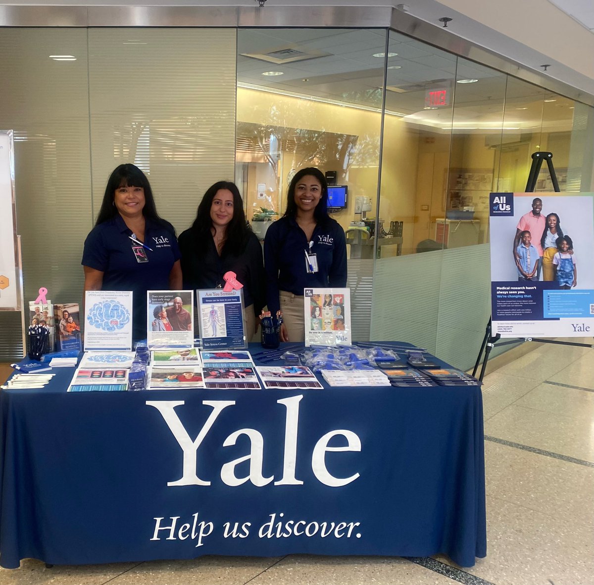 Come visit Iris, Jackie & Geisa from 11- 1 today at the @YNHH atrium (near the cafeteria) and find out how you can be a #helpusdiscover hero by participating in #clinicalresearch! #Yale has hundreds of trials to participate in.