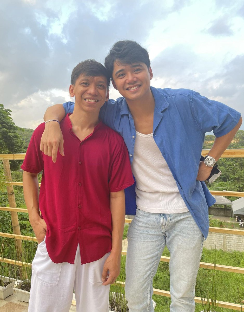 itsmelendel's tweet photo. You're the most worthy of my efforts as a fan. Isasama ko lagi sa prayers ko na matupad lahat ng desires ng puso mo coz you really deserve it. Thank you for the genuine love and appreciation towards us, your fans ❤️

#CARLOyaltiesAtHeart 
CarloSanJuan WithCarloyalties https://t.co/v0gU0Pmyyl