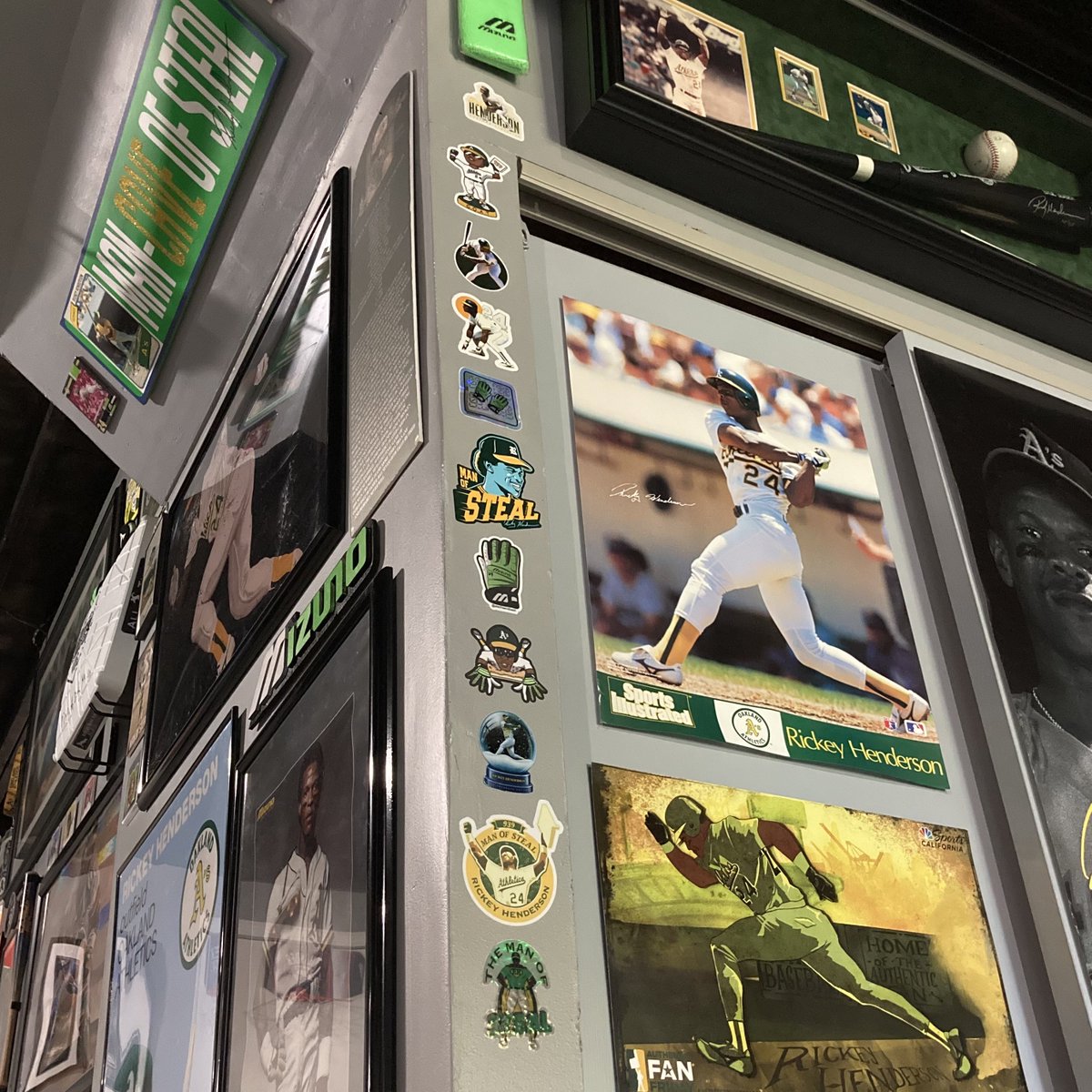 Todays Rickey Henderson PC swag is this current view within the “Man-cave of Steal” showcasing a variety of fun stickers and other items of flair…@CardPurchaser 🔥💚👀🐐⚾️🏃🏿💨🧤#rickeyhenderson #thehobby