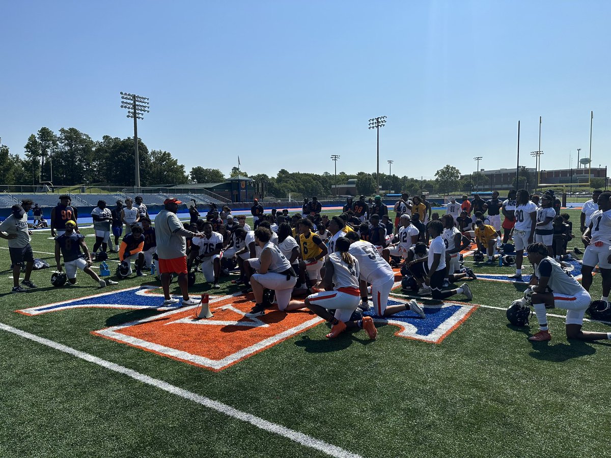 𝐂𝐨𝐚𝐜𝐡 𝐂𝐚𝐫𝐥𝐨𝐬 𝐅𝐢𝐞𝐥𝐝𝐬 tweet media