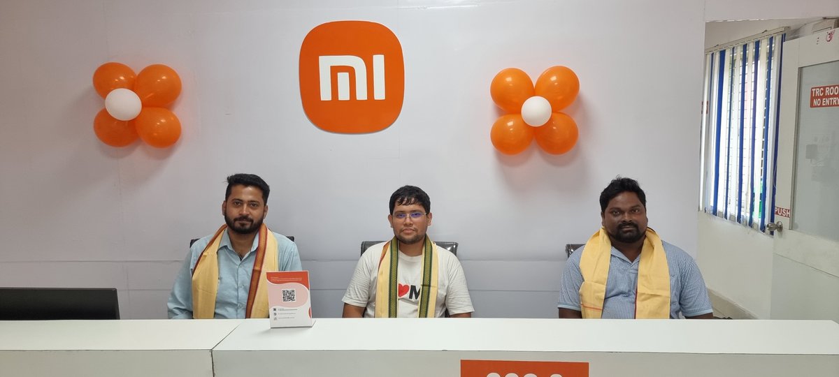 Ambience of Service Center was great.
It gives me immense pleasure that <a href="/XiaomiIndia/">Xiaomi India</a> is trying to provide better after sales service by opening more service center to reach more customers/Xiaomi Fans.
Address of New Service Center is 
A&amp;A Solution, Behind Gundicha Temple, Puri