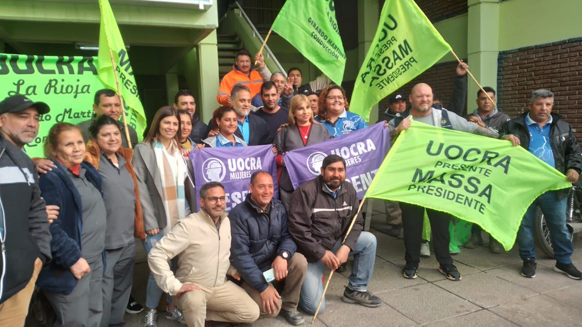lr_trabajo's tweet photo. 🔴Recibidos por @torouocra, Delegado Normalizador de la @uocra y el cuerpo de delegados, dialogamos sobre la situación del sector y recorrimos las instalaciones de la Obra Social #OsPeCon que brinda mayor confort a sus afiliados y que a su vez amplió la cantidad de prestaciones⬇️ https://t.co/PTvsRPsJp7