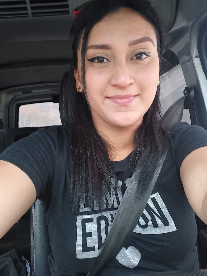 Eimylove_21's tweet photo. Me gusta manejar, sobre todo con buena música y buena compañía.

#1stphorm #fallowchallenge #rodeochallenge #cowgirlfashion #rancho #fitgirl #ootd #ootn #ootdfashion #gymgirl #gymshark #confidence #workout #legday #legworkout #fitness #fitnessgirl #girlswholift https://t.co/SoS8OiG5Ax