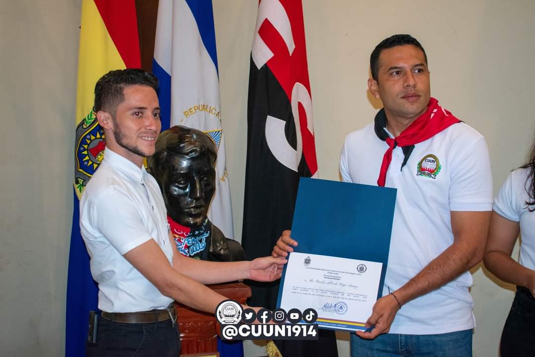 cuununan's tweet photo. Entrega de reconocimientos y Beca a la Excelencia Académica "Comandante Carlos Fonseca Amador" a estudiantes con las mejores calificaciones de cada CUR, Facultades y Escuela de nuestra UNAN-León en el primer semestre del año lectivo 2023.   

#VidaEstudiantil
#CUUN1914 https://t.co/z55LPrwrL2