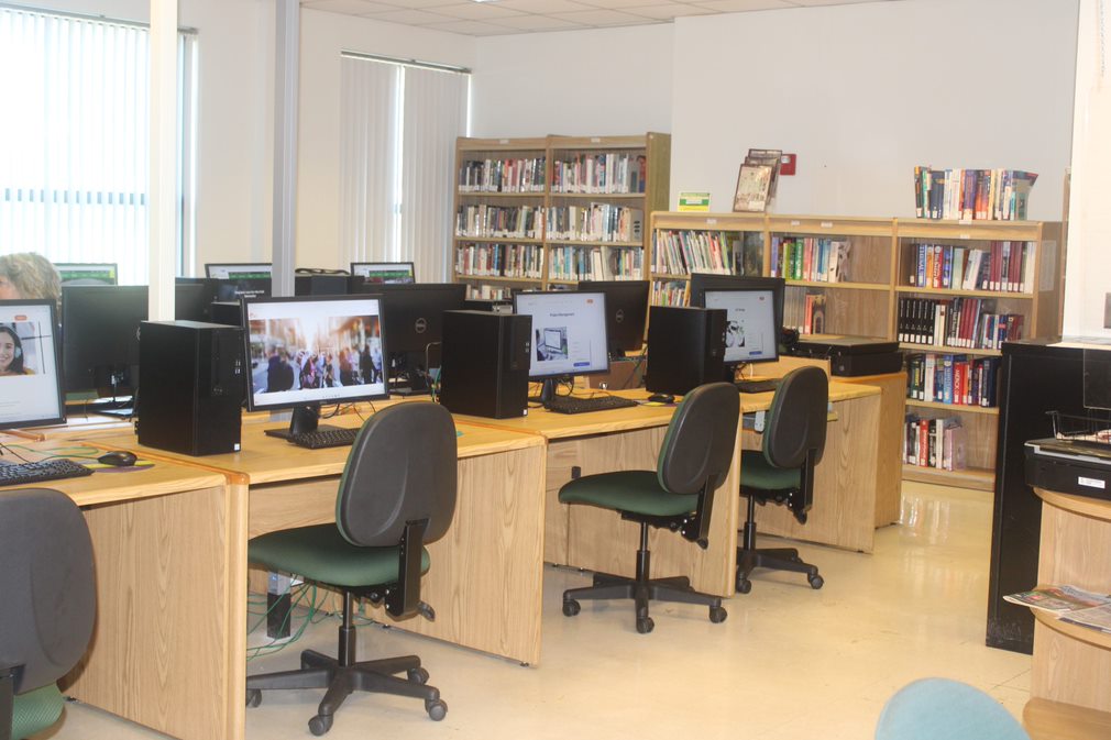 DigitalBridge__'s tweet photo. We are so excited for our launch of DigitalBridge at Vance Granville! 
We'll have in person office ours Tues -  Thurs 10 AM - 2 PM + online learning. Learn more about our FREE DigitalBridge courses here https://t.co/4UnhVWO91q #digtalcourses #digitaltraining #upskilling https://t.co/EkpGMEPZVH