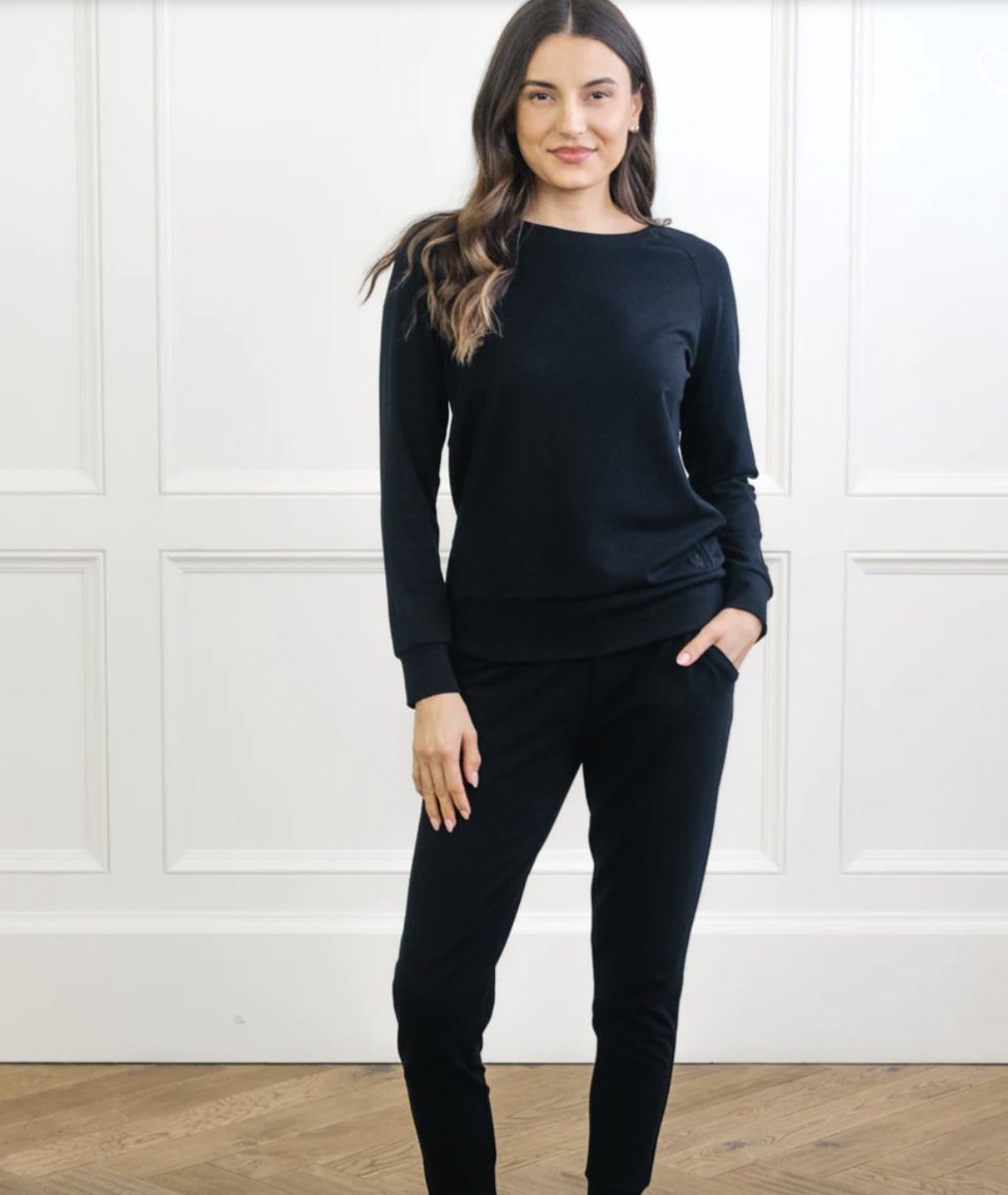 CozyEarth's tweet image. You Asked, So We're Giving😜

Our Ultra-Soft Bamboo Jogger Set is the perfect staple in anyone's closet SO ✨we're giving one away✨!!

Like and share this post to enter:) 
🎉Winner will be announced Monday the 14th🎉