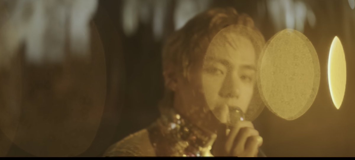 AnAn25097678's tweet photo. Lời bài hát có gì đó rất ngọt ngào 🥹💜
LOVE ME AGAIN BY V 
LOVE ME AGAIN OUT TONIGHT
KIM TAEHYUNG IS COMING
#V_Layover https://t.co/ryK39GNoaJ