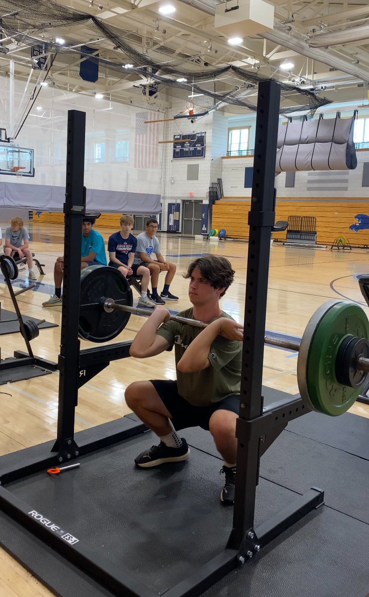 FHS strength & condo tweet media