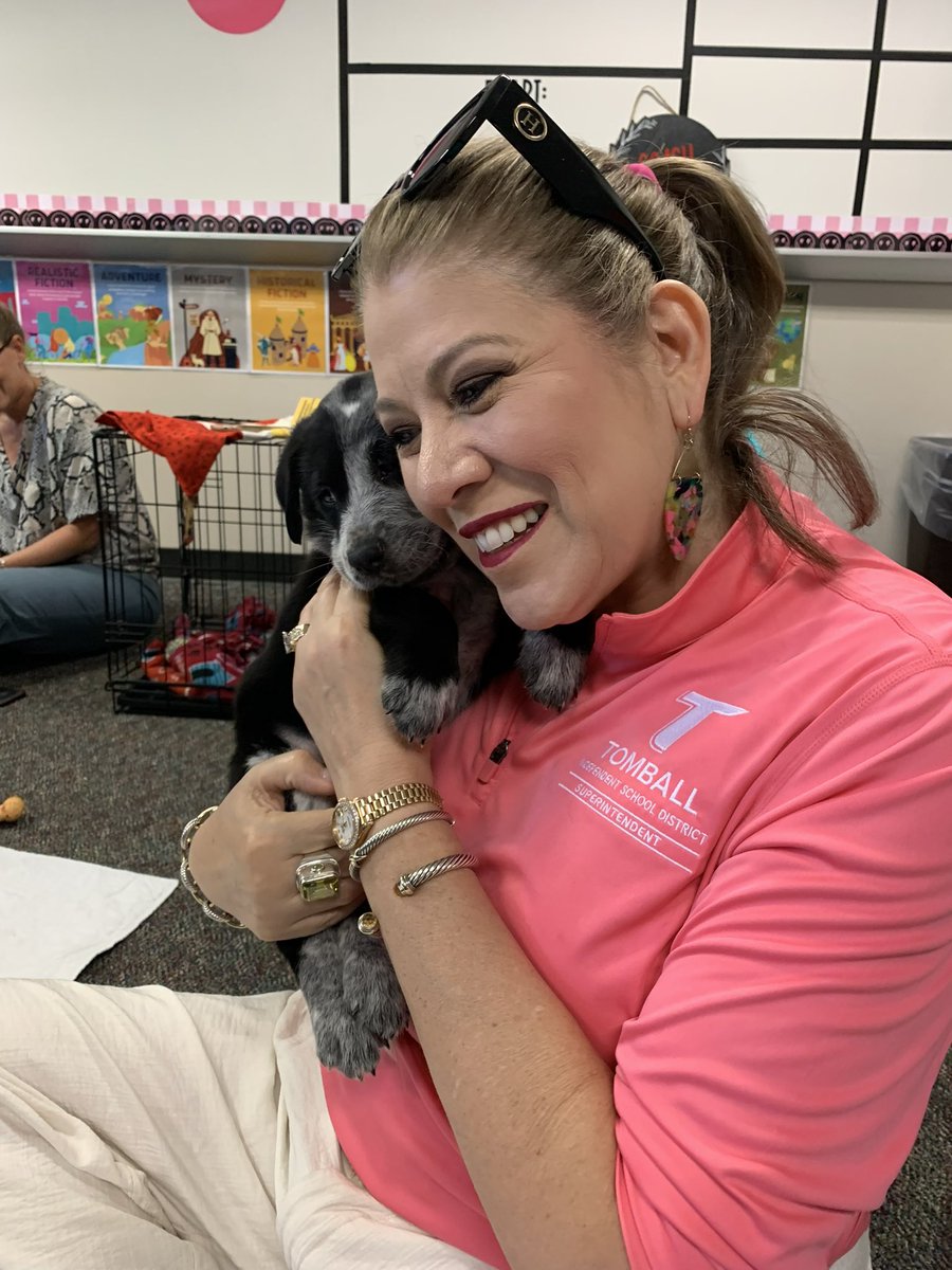 TomballISD's tweet photo. @TISDMOVES And puppy therapy … @TISDMOVES ❤️🐶 https://t.co/USVtQXjeWh