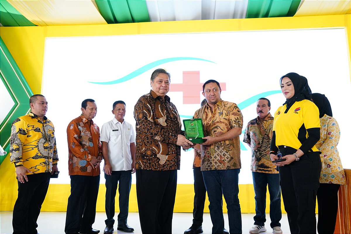 airlangga_hrt's tweet photo. Pagi tadi saya membuka dan meresmikan Rumah Sakit Citra Arafiq di Bekasi. 

Puji syukur alhamdulillah peresmian Rumah Sakit Citra Arafiq di wilayah Bekasi ini akan semakin meningkatkan pelayanan kesehatan yang berkualitas dan diandalkan oleh masyarakat Bekasi secara khusus. https://t.co/Upv2vyRLYJ