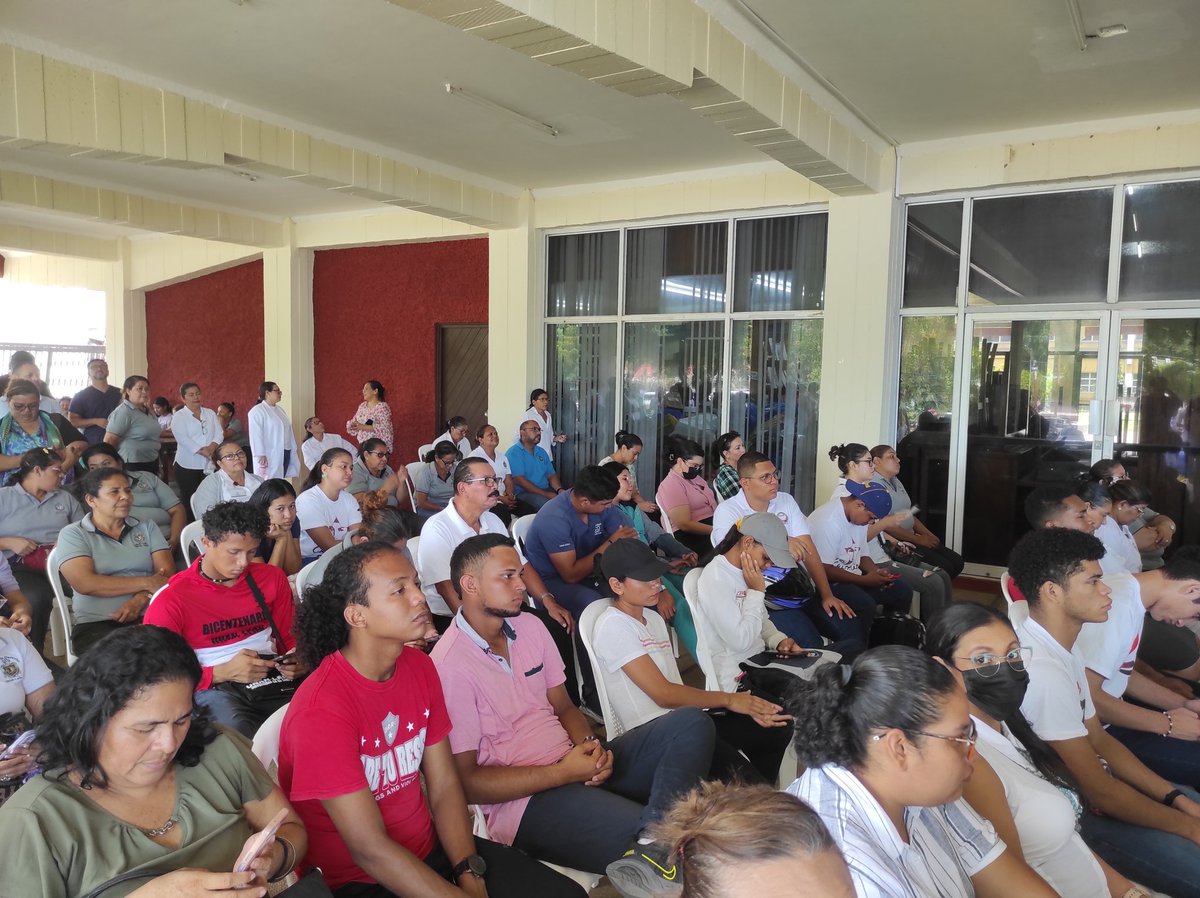 #LeónRevolución Nuestra Bicentenaria casa de estudio con el compromiso con nuestra tierra lanza concurso del Recinto más limpio de nuestra <a href="/unanleon/">UNAN-León</a> , todos nuestros militantes #UVDenisSilva comprometidos apoyamos y trabajaremos en mantener limpio nuestra tierra