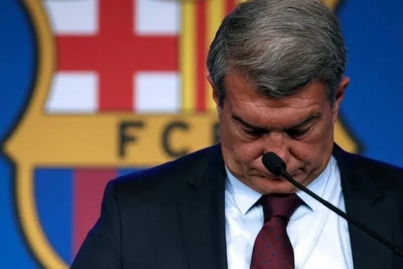 miguelpr83's tweet photo. El Barça va a tener un mes de septiembre muy negro, o mejor dicho, muy Negreira. A pesar del relato interesado de las últimas semanas de que el caso se estaba diluyendo, os puedo asegurar que Laporta y el Barcelona van a vivir un inicio de temporada especialmente duro... ⏳️⌛️ https://t.co/50aMlrzzwT