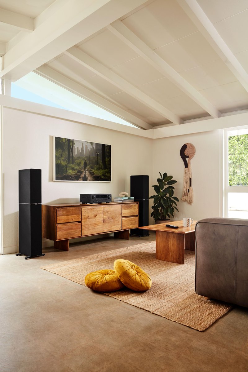 DenonAmerica's tweet photo. Picture yourself here on movie night. 

Where shades of warmth emanate from every corner, spotlighting your favorite film. 

#Denon #HiFi #AVReceiver https://t.co/3LT9DgpL4E
