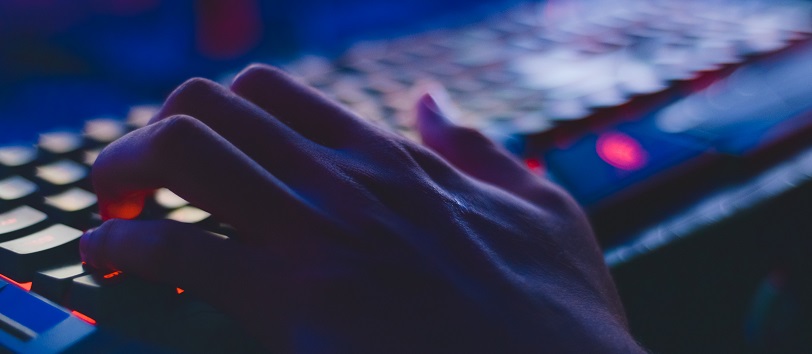 Interesting article: Are autistic &amp; ADHD young people more vulnerable to gaming addiction? Internet safety is focused on protecting vulnerable people from online predators. But should this be broadened to include gaming addiction? buff.ly/3YvywW4