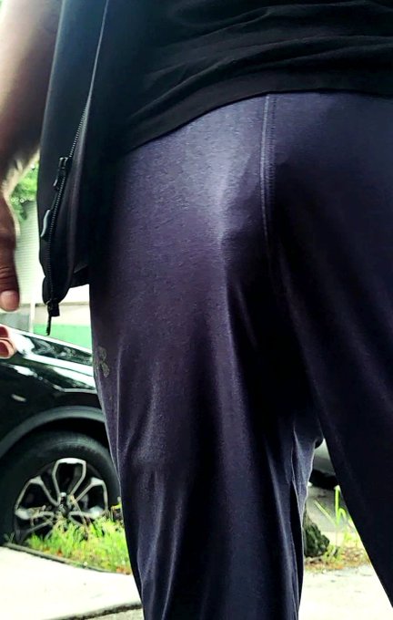 What would you do if you saw me walking down the street like this?  #content #TeaserTuesday #tease #onlyfans<a href="/tag/public"class="tags"><span>#public</span></a><a href="/tag/latino"class="tags"><span>#latino</span></a><a href="/tag/sweats"class="tags"><span>#sweats</span></a><a href="/tag/tease"class="tags"><span>#tease</span></a><a href="/tag/teasertuesday"class="tags"><span>#teasertuesday</span></a>