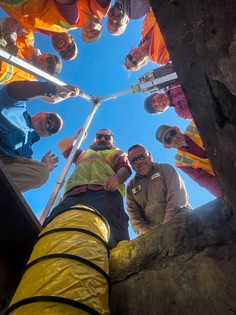 CalRural's tweet image. Great picture of Cal California Rural Water Association&apos;s Wastewater Specialist, Pat Conway with his confined space class at the City of Gonzales. #ruralwater #wateroperator #wastewateroperator #safetytraining #confinedspace