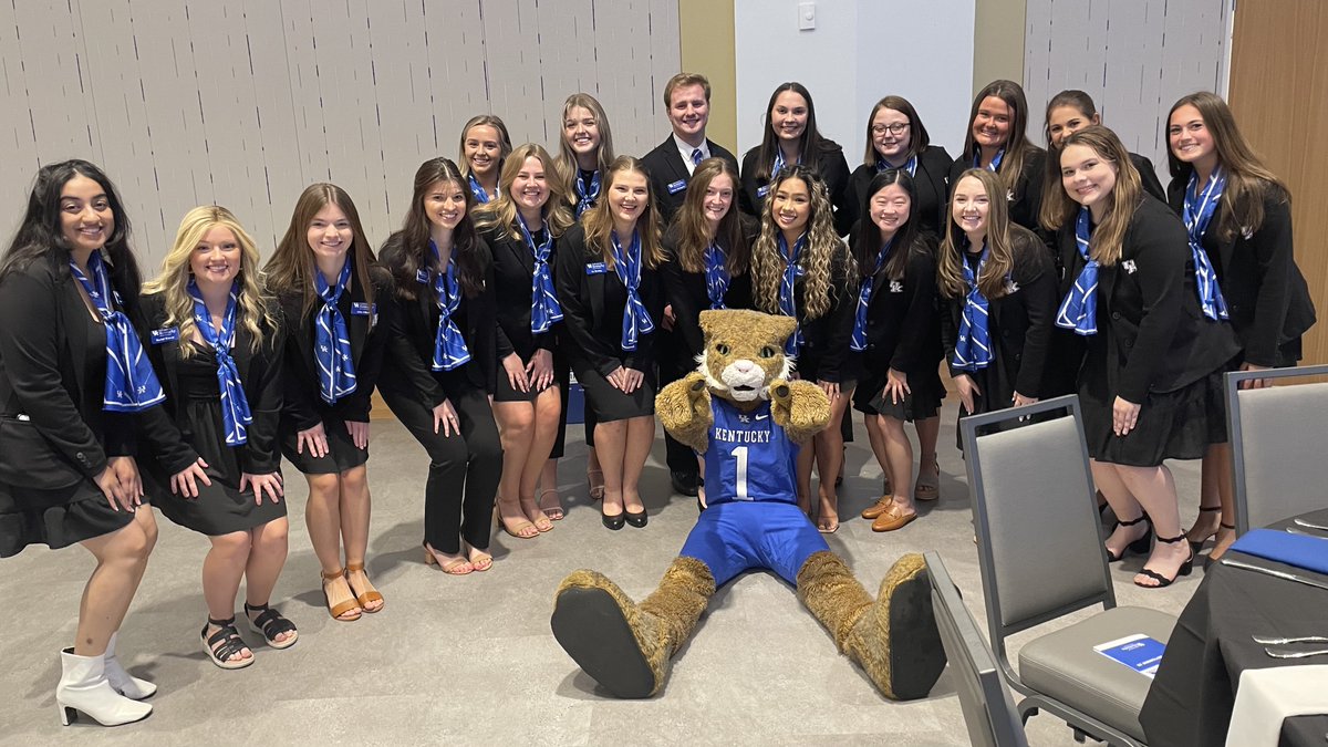 Wishing the cat, the myth, the legend -- @the_wildcat -- a happy #InternationalCatDay! @ukalumniambassadors