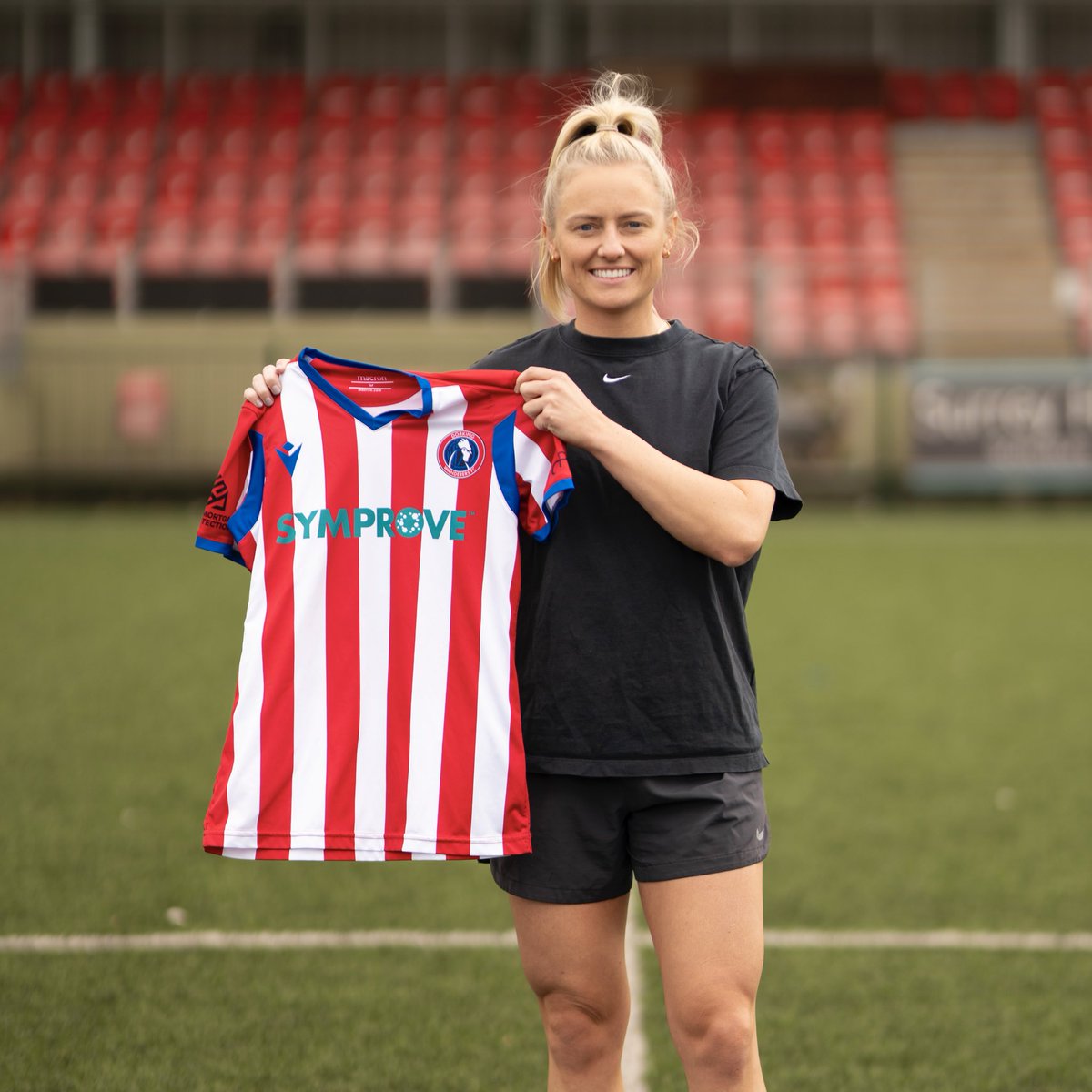 DWFCWomen's tweet photo. ✍️𝗡𝗘𝗪 𝗦𝗜𝗚𝗡𝗜𝗡𝗚✍️

Welcome @CharBenson🤝

Benson will bring her experience playing at a higher level for Portsmouth &amp; London Bees to DW.

“Im excited to be a part of the squad &amp; get back into football.Dorking seem to have a great set-up &amp; are going in the right direction” https://t.co/ELgggxn7Nx
