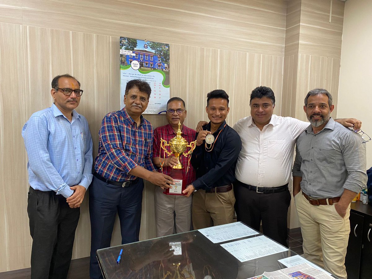 OrgSectry_AICDA's tweet photo. Congrats to Shri Krishna Panwar, TA, HRM I @dghrd_cbic @cbic_india who participated as skipper of the Delhi Hockey state team  and secured runner up trophy in the  prestigious Delhi Hockey Open Sr. Men's championship- 2023-24, which held in Delhi from 15.07.2023 to 06.08.2023 https://t.co/oogQh37jab