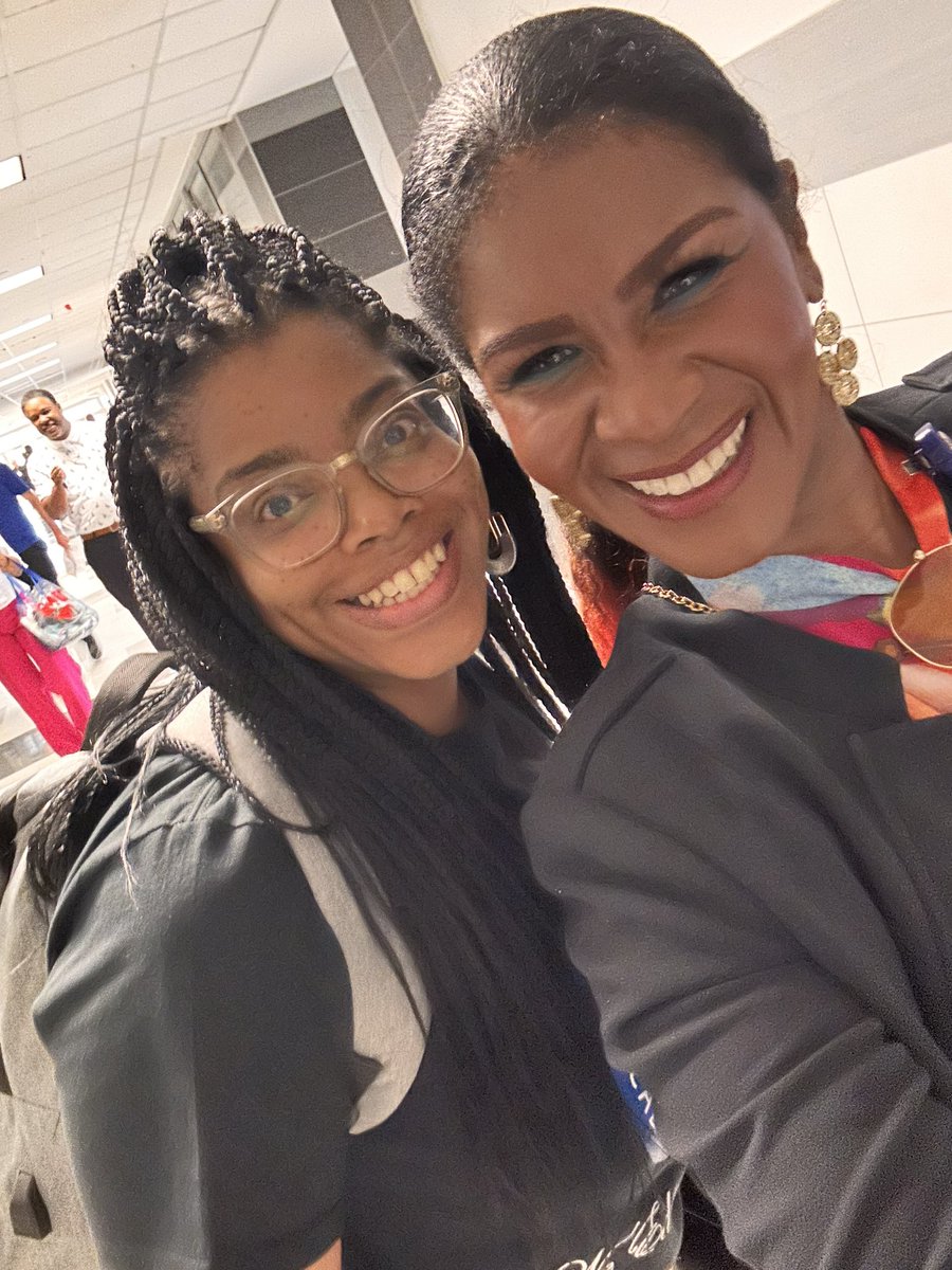 mibroughton's tweet image. I just 💜 seeing so many smiles from T &amp;amp; L team members, campus leaders, and teachers at Back to School training. The sessions I saw today focused on tier 1 instruction &amp;amp; positive culture. That’s something to be excited about! #Region4 @shannontrejo @DrElenaSHill @TeamDallasISD