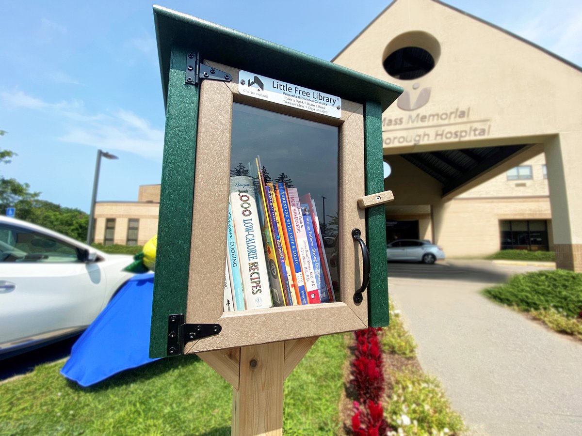 MarlboroughHosp's tweet image. #HappyBookLoversDay 📚We are excited to welcome a Little Free Library right at the main entrance of the hospital! This library is available for caregivers, members of the community, and patients to take. #LittleFreeLibrary #CaringForTheCommunity
