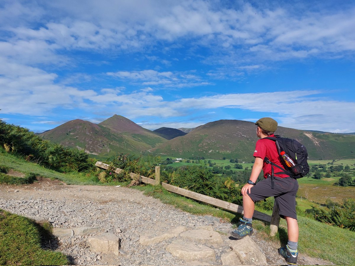 NikkiSatchwell's tweet photo. Today, we summited Catbells!! Great climb up 😊. Ready for our big one tomorrow.. helvellyn 😬 @LeasStAndrews https://t.co/vuFKEUD6fc