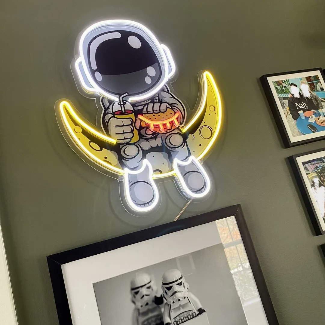 SignNeonco's tweet photo. We are a unit specializing in the production and construction of led neon signs(wedding party, birthday party,..) 
  The Hamburger astronaut's Acrylic Led Neon artwork can be displayed in family rooms (living room, bedroom), business room, game room, music events, art events,... https://t.co/BdHyOyBpEc