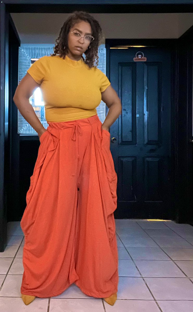 autogaiagraphy's tweet photo. Addicted to furthering my Alignment. 🧘🏽‍♀️

👖: @AlignedGoddess https://t.co/xAOiyIXEC1