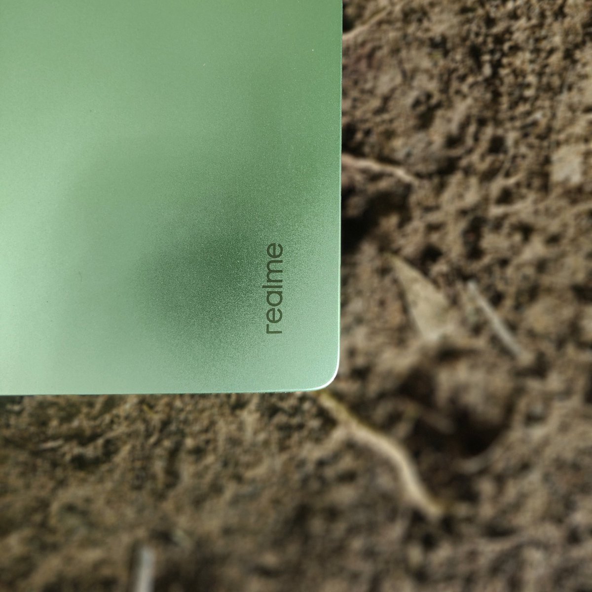 manfromgujarat's tweet photo. A perfect blend of sleek style and exceptional performance! 🚀✨ 💫🌟 #realmePad2 #CreateBiggerCreateFaster @realmeIndia https://t.co/f0xInEYi5I