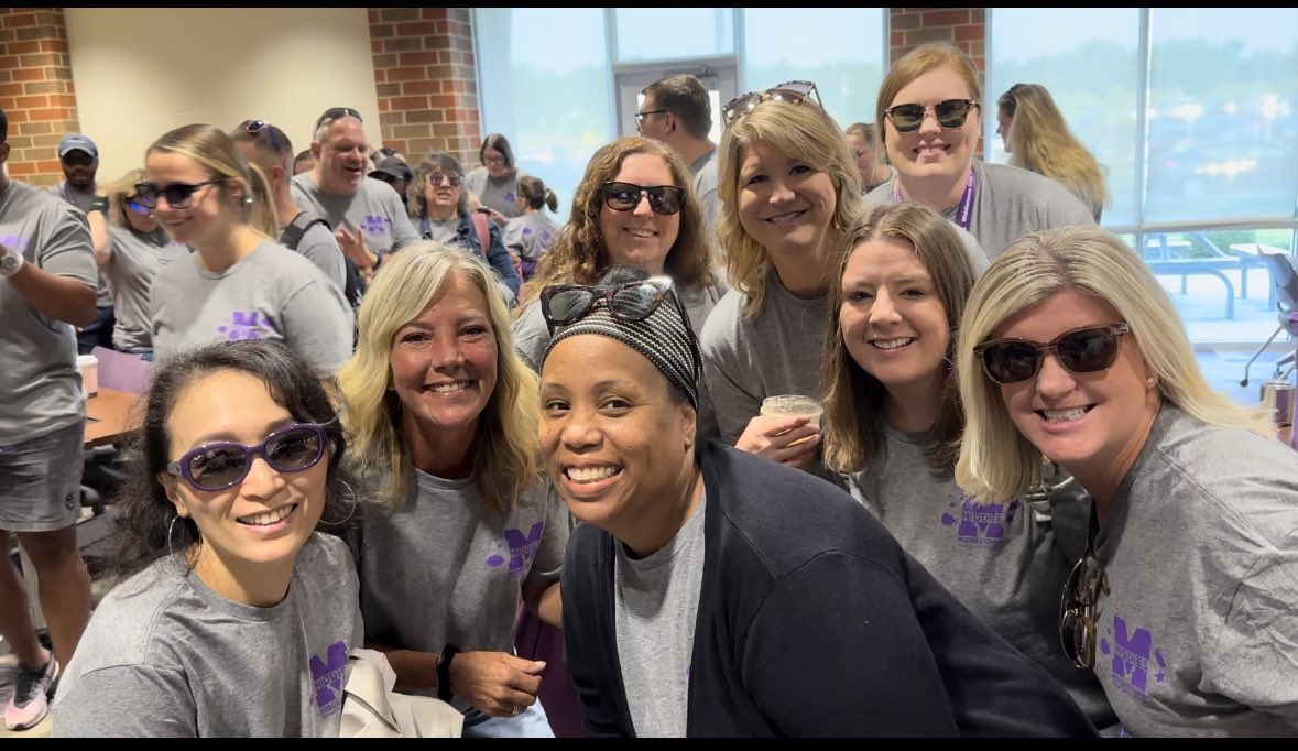 #MiddieRising @RosaPTweets @MsMurphyRM109 @Hurd_MCSDRosa @Misspuckettrp