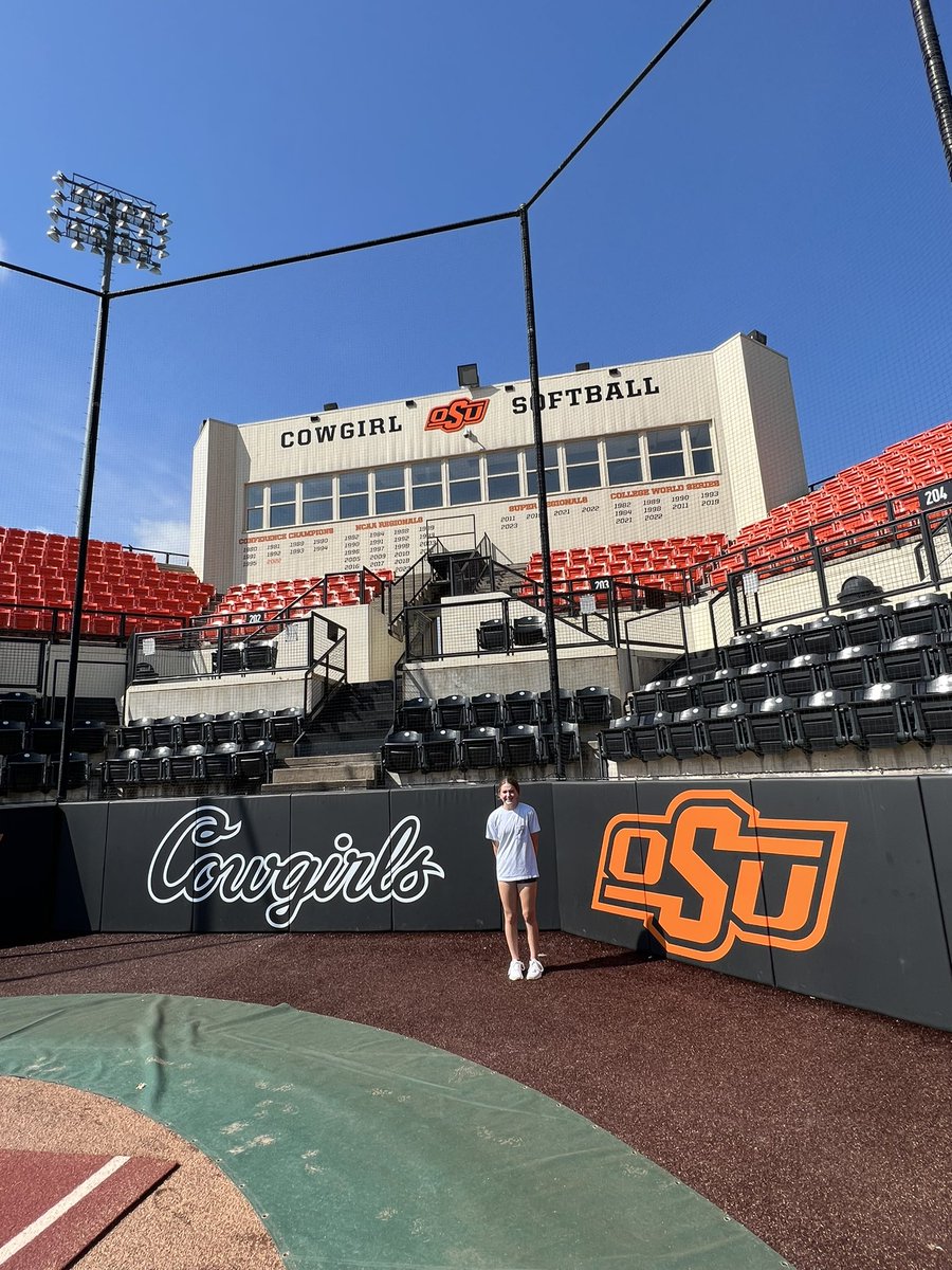 ReaganMartin_28's tweet photo. BIG THANK YOU to @OSUcoachG and the entire @cowgirlsb team for spending time with our 12U @USASoftball All-American team. @AudreyRiley2028 @AnnaHurst_14 #region2stars @MikeVanHorn70 @TeamNCSoftball @TeamNC2028 https://t.co/U9y8aSMztn