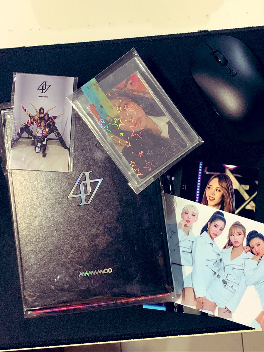 CleverMunkey's tweet photo. I wanna go watch Mamamoo: My Con the Movie but I just spent on this album so I guess I’ll be waiting for Netflix to release it… 😅 #mamamoo #MyConTheMovie #realityinblack https://t.co/b1jxNAfm7P