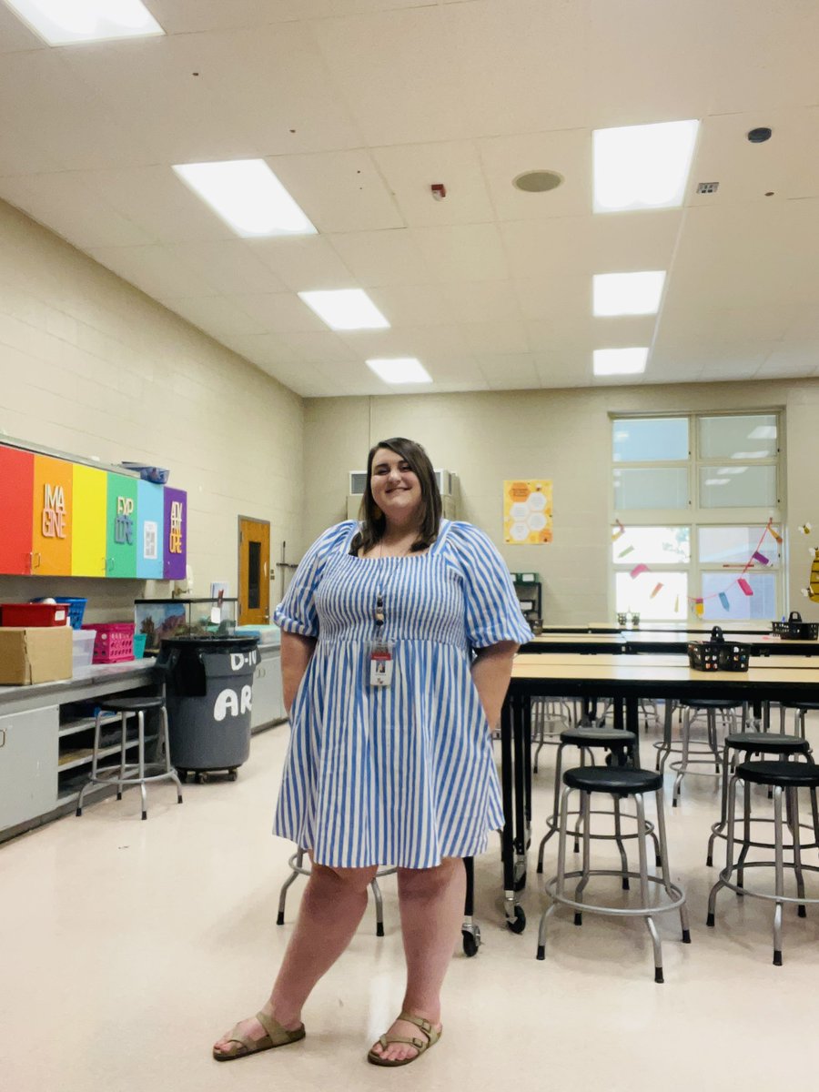 Art_with_MrsH's tweet photo. First day fit check! Always love a new outfit for the first day of school!! What did you wear today for the #firstdayofschool ? #LexOne ππ₯³π https://t.co/vTJcm9yCbg