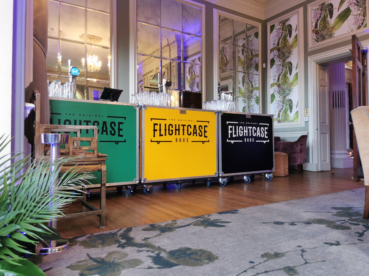 Your special day, your rules 👊 With Flightcase Bars, the bar goes where you want. Anywhere, any size.

Get in touch / find out more 🔗 flightcasebars.com

#flightcasebars #draughtbeer #beer #ontap #wedding #party #celebration