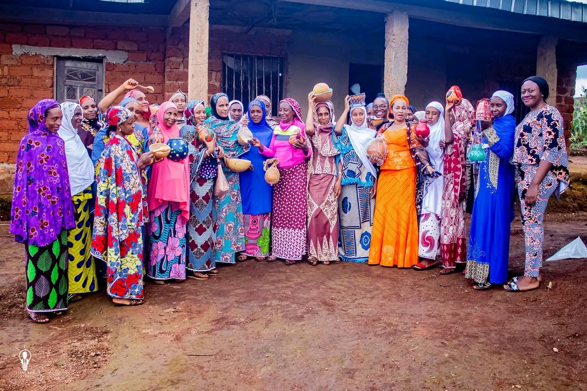 AbdouSakinatou's tweet photo. We join the world today to celebrate the international day of Indigenous peoples under the theme #Indigenous youth as agents of change for self-determination
#proudlyanindigenouslady #pullaku #Fulani @ASOWWIP2 @UN_Women @UNO @minproffcmr https://t.co/YxvaTDnjDT