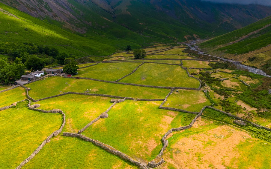 keith_kpics's tweet photo. Stone Walled - Drone shot at Wasdale Head Cumbria #dji #djimini3pro https://t.co/sDmZn6xWBL